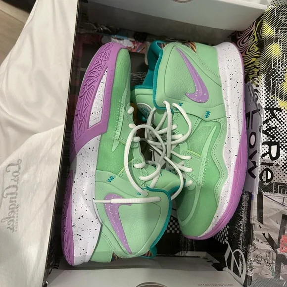 Nike | Shoes | Nike Kyrie Infinity Eybl Nationals Green Size  display picture 3